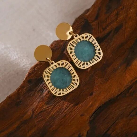 ⭐️New 18k gold plated natural stone dangle earrings - Picture 1 of 11